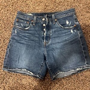 denim levi’s shorts